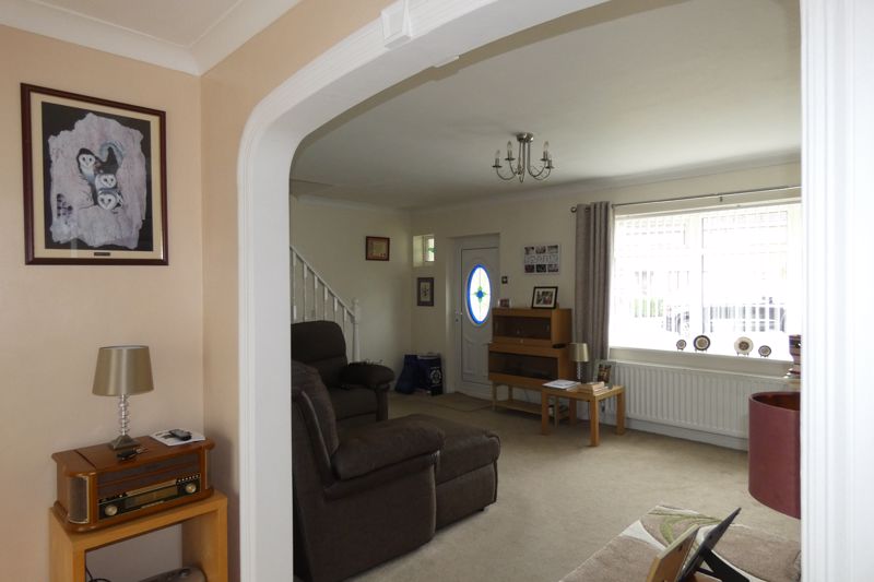 Dining Room/Lounge- click for photo gallery